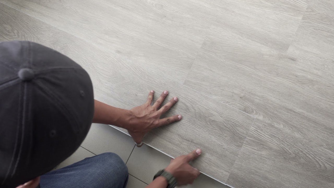 colocación de pisos flotantes en casas de campo en Arequipa