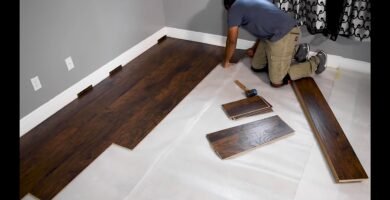 colocación de pisos flotantes en casas de campo en casas prefabricadas