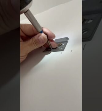 cómo colocar soportes de pared para oficinas modernas