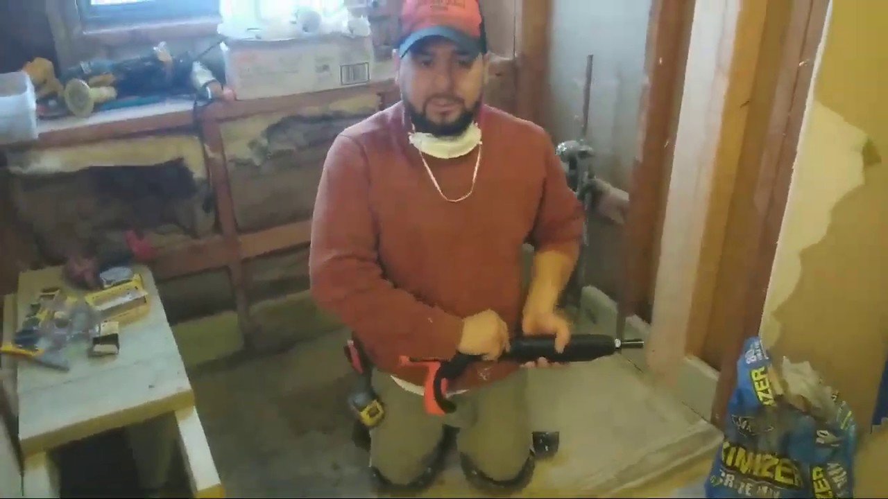 cómo fijar cosas en paredes de concreto en apartamentos pequeños