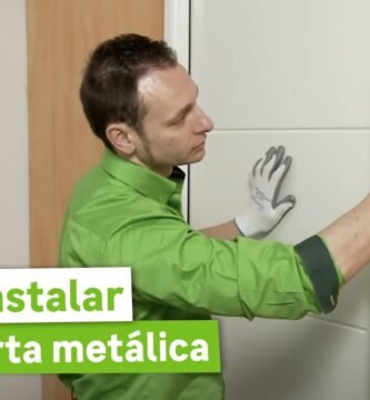 cómo instalar una puerta de metal en exteriores en barrios residenciales