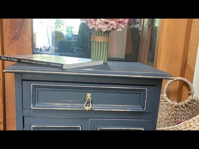 cómo restaurar muebles antiguos en apartamentos pequeños